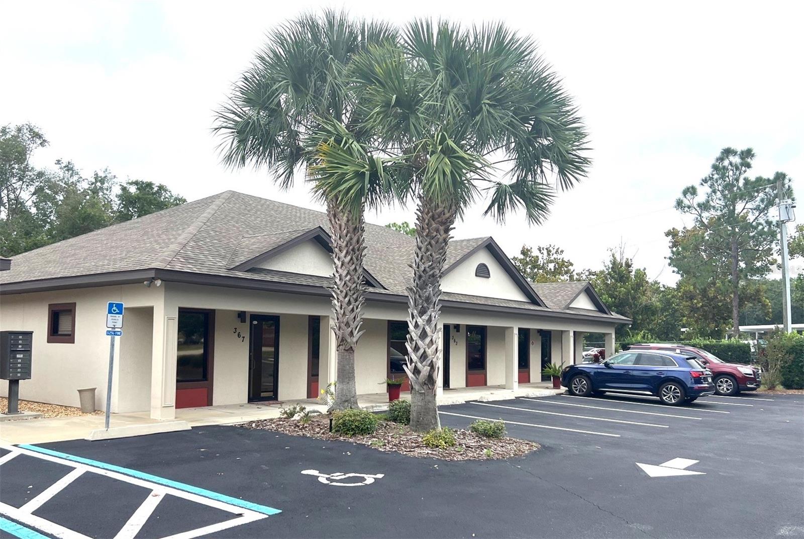 listing main picture