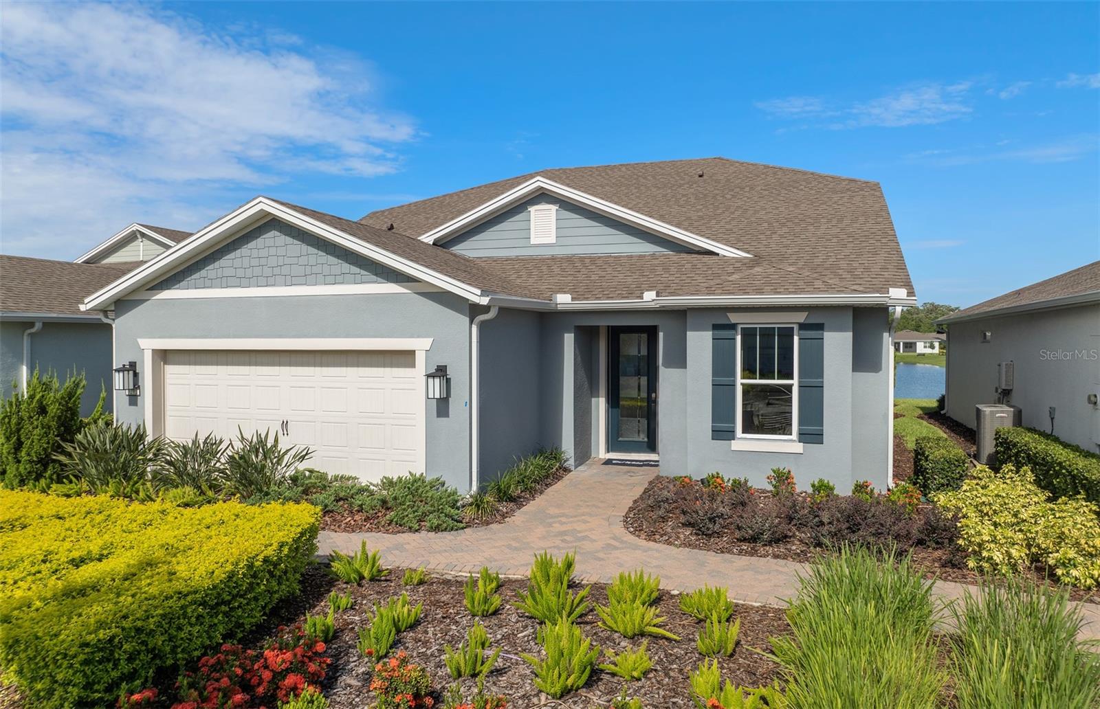 listing main picture