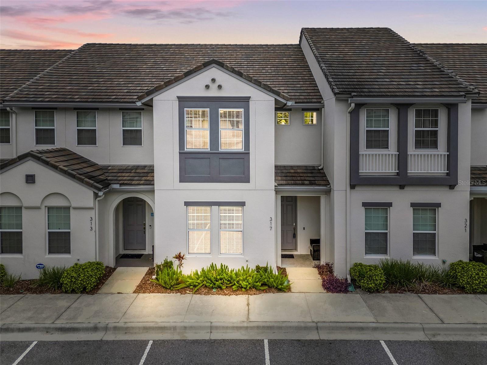 listing main picture