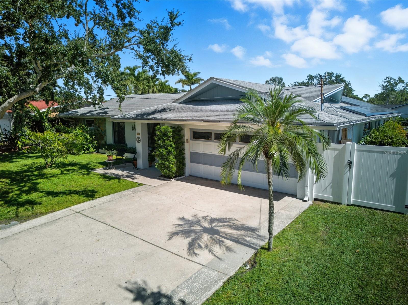 listing main picture