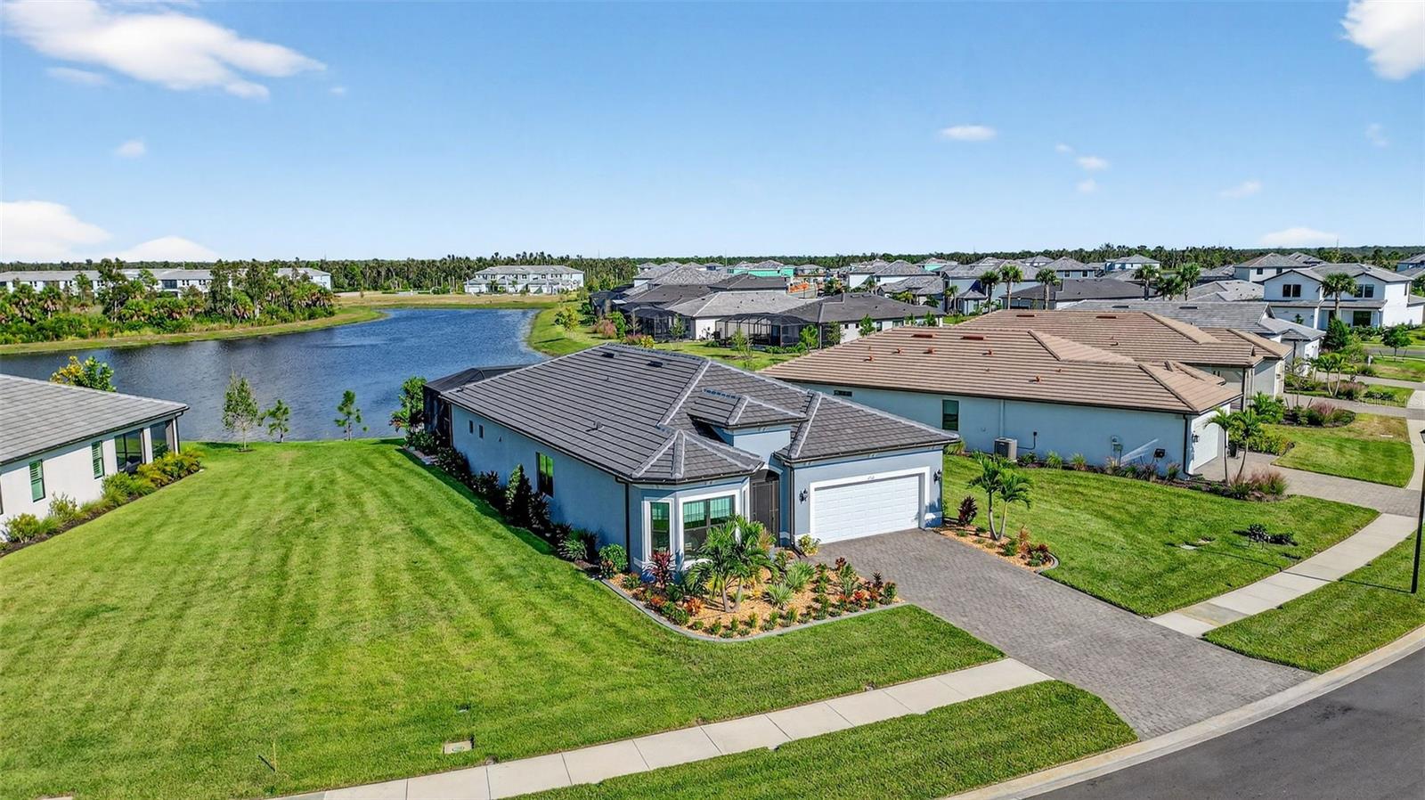 listing main picture