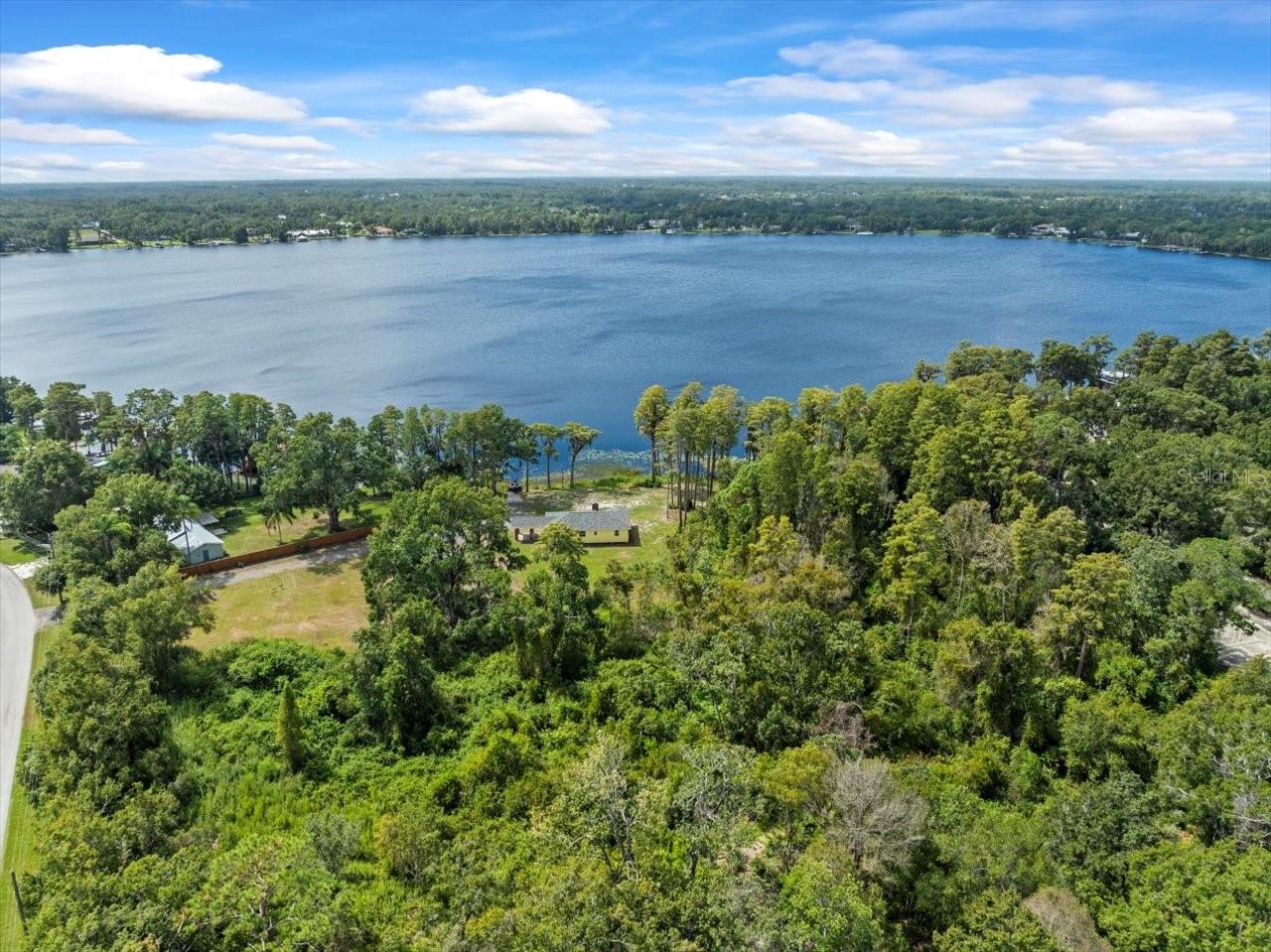 listing main picture