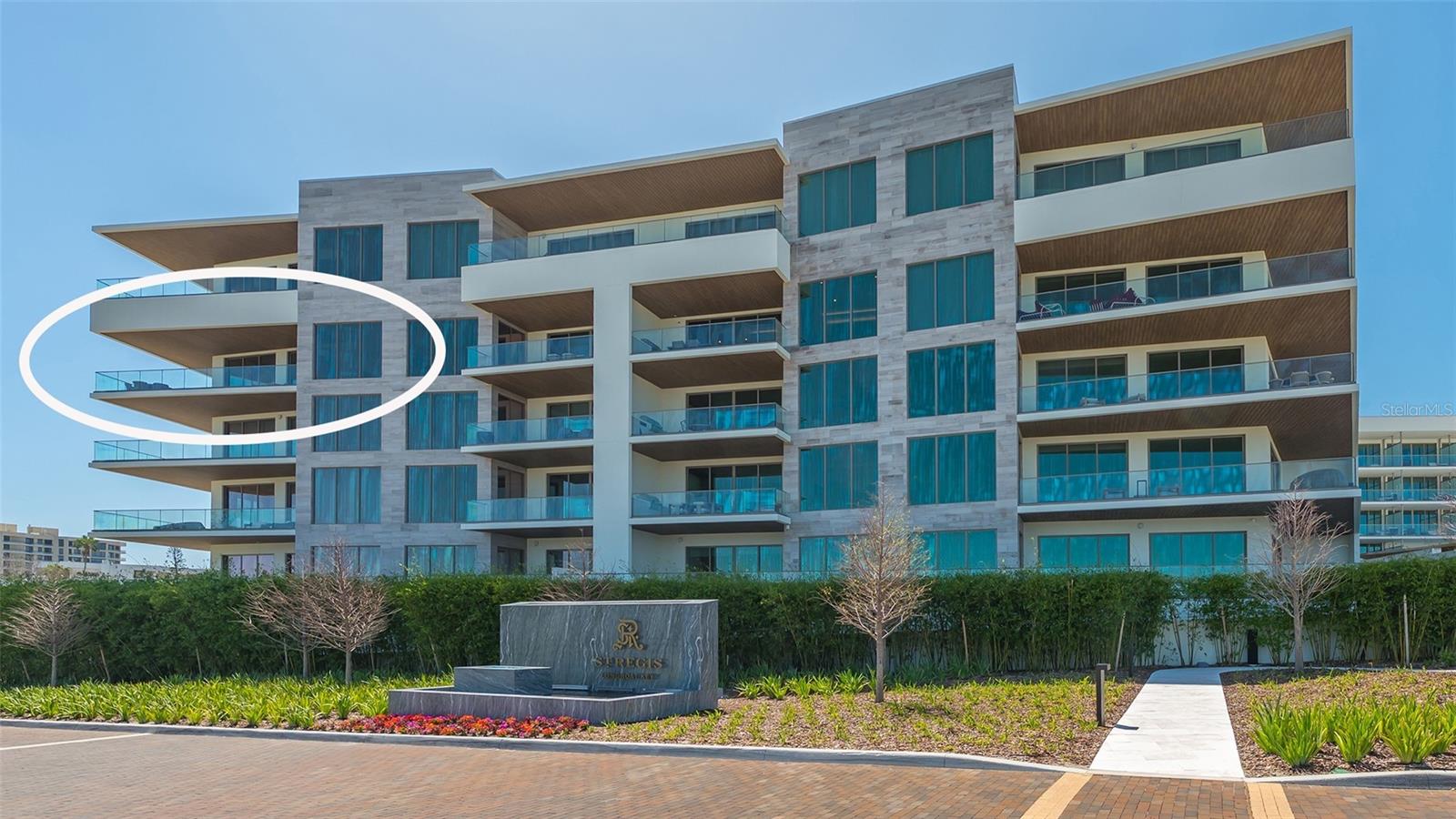 listing main picture