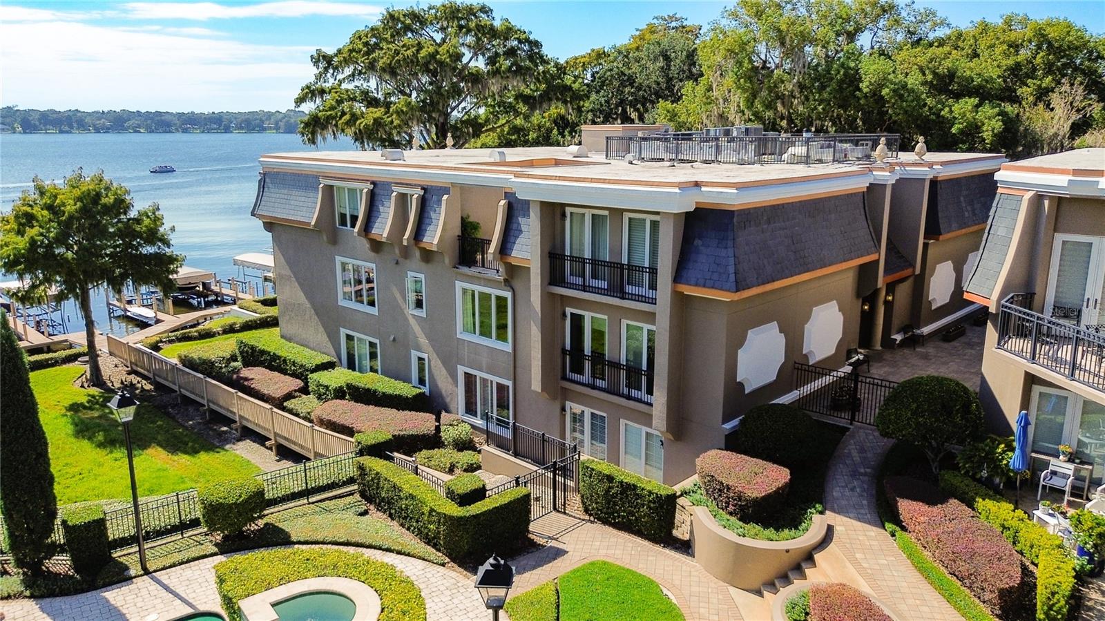 listing main picture