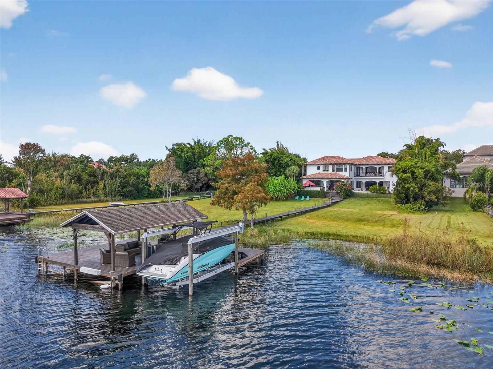 listing main picture