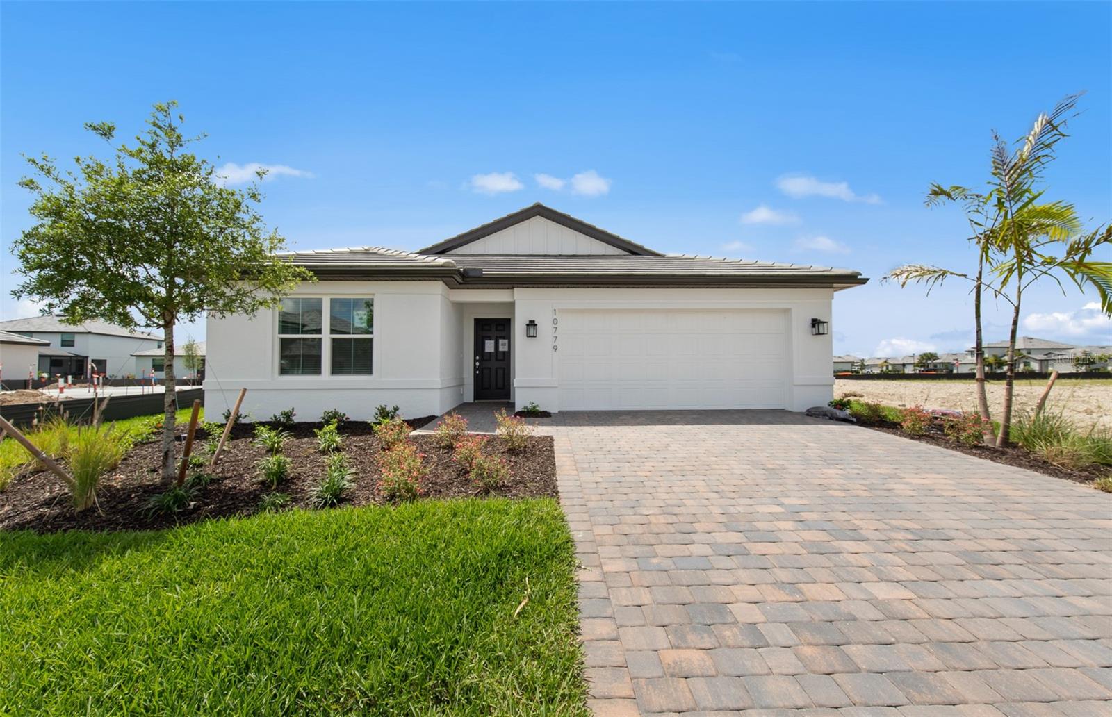 listing main picture