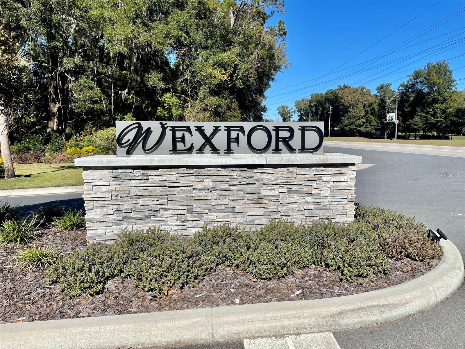 listing main picture