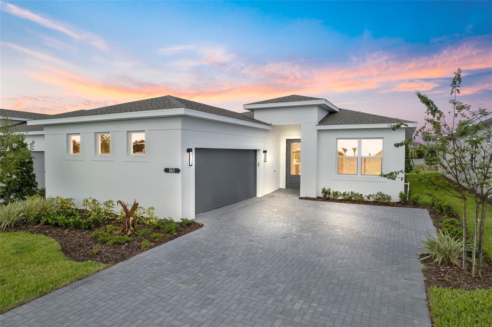 listing main picture