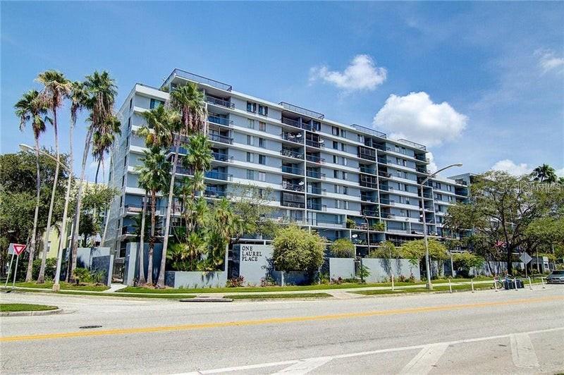 listing main picture