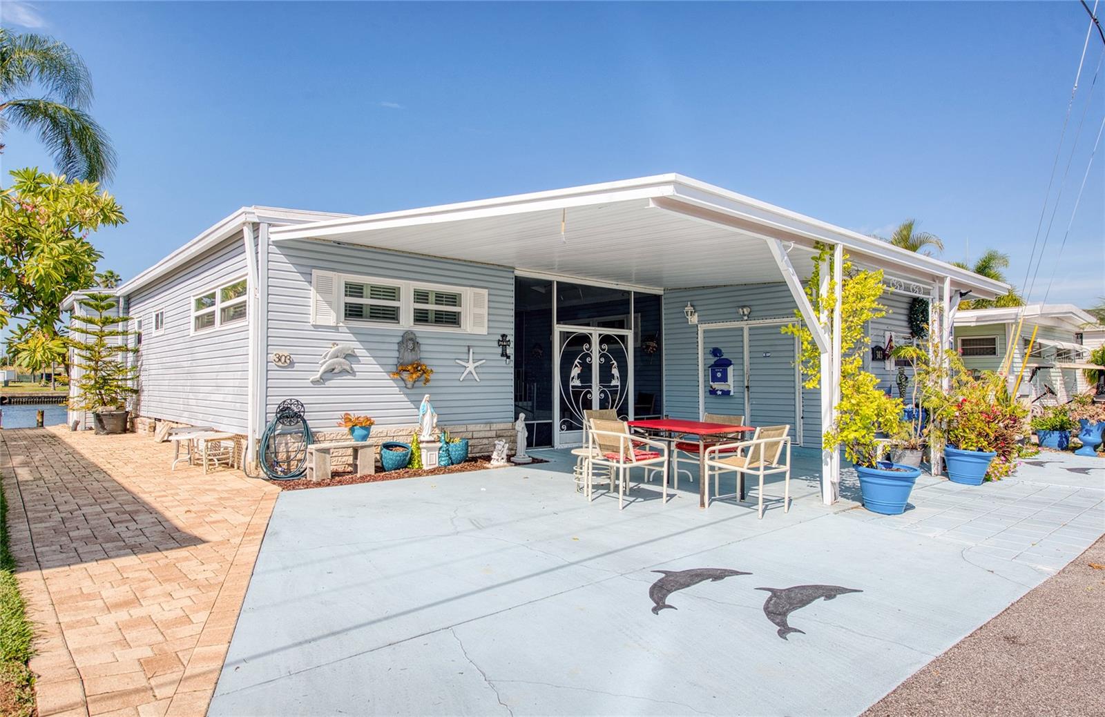 listing main picture