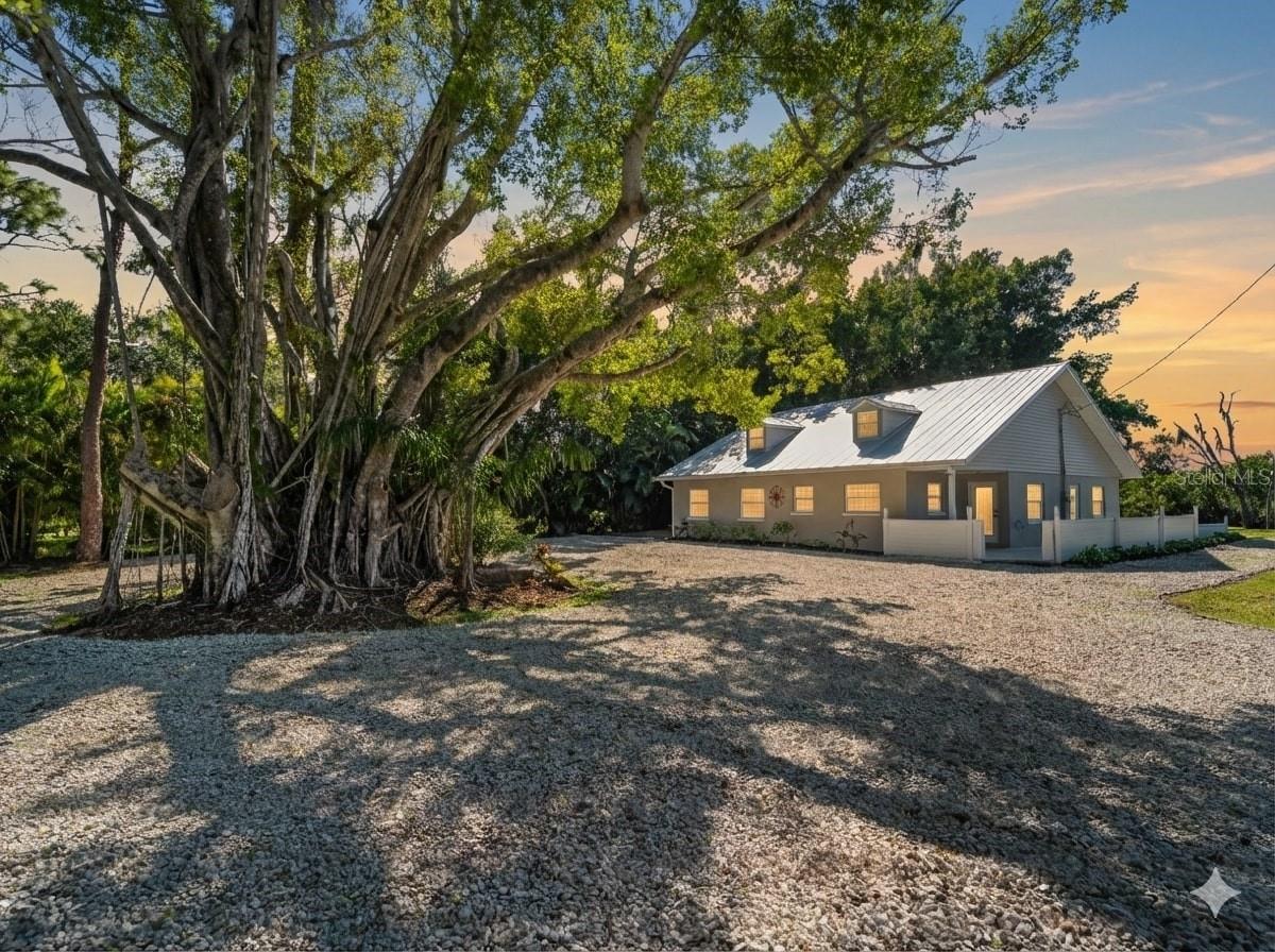 listing main picture