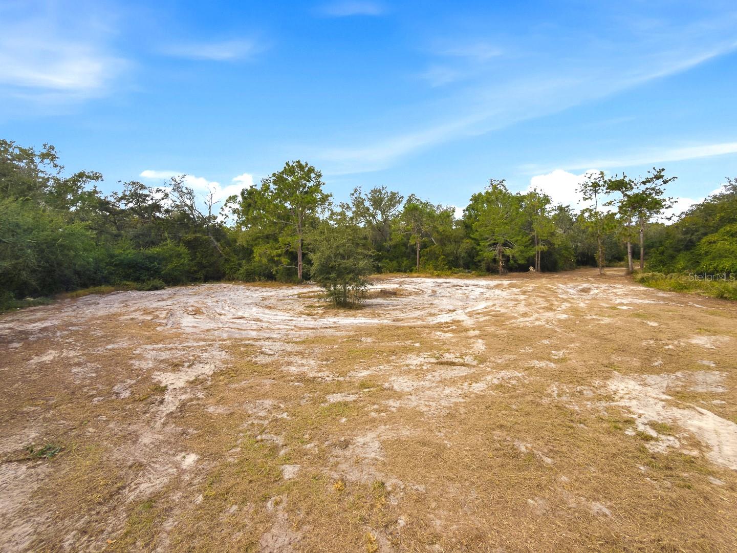 listing main picture