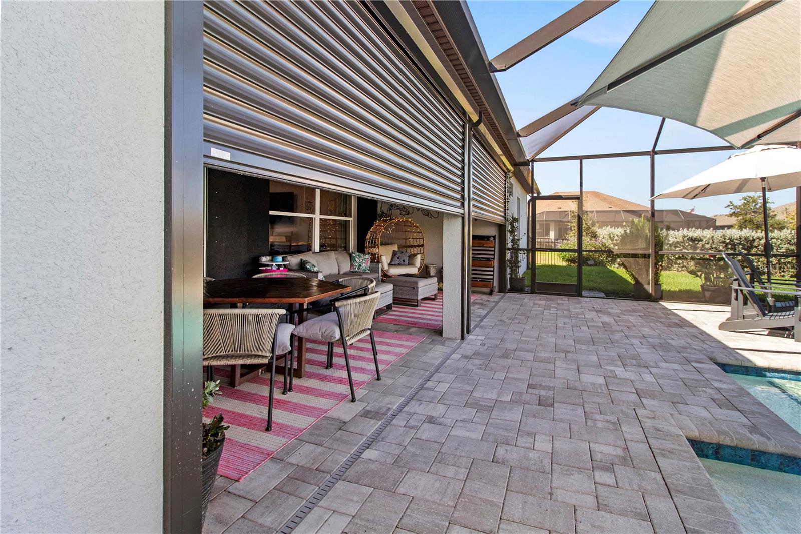 listing main picture