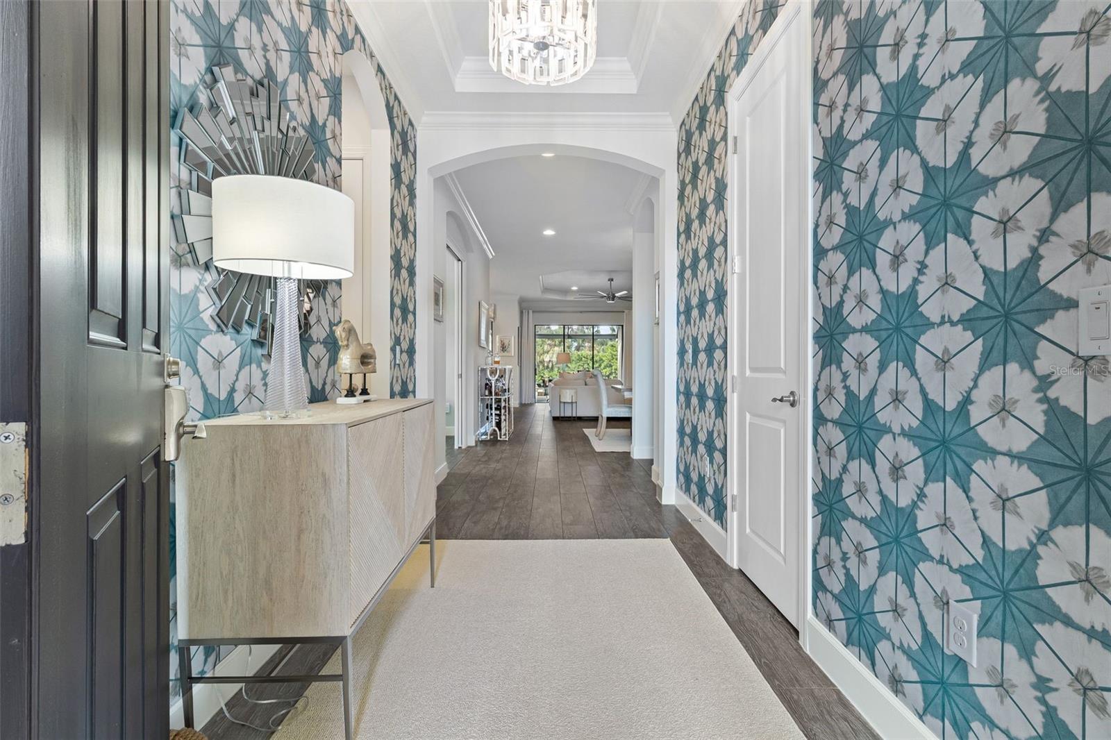 listing main picture