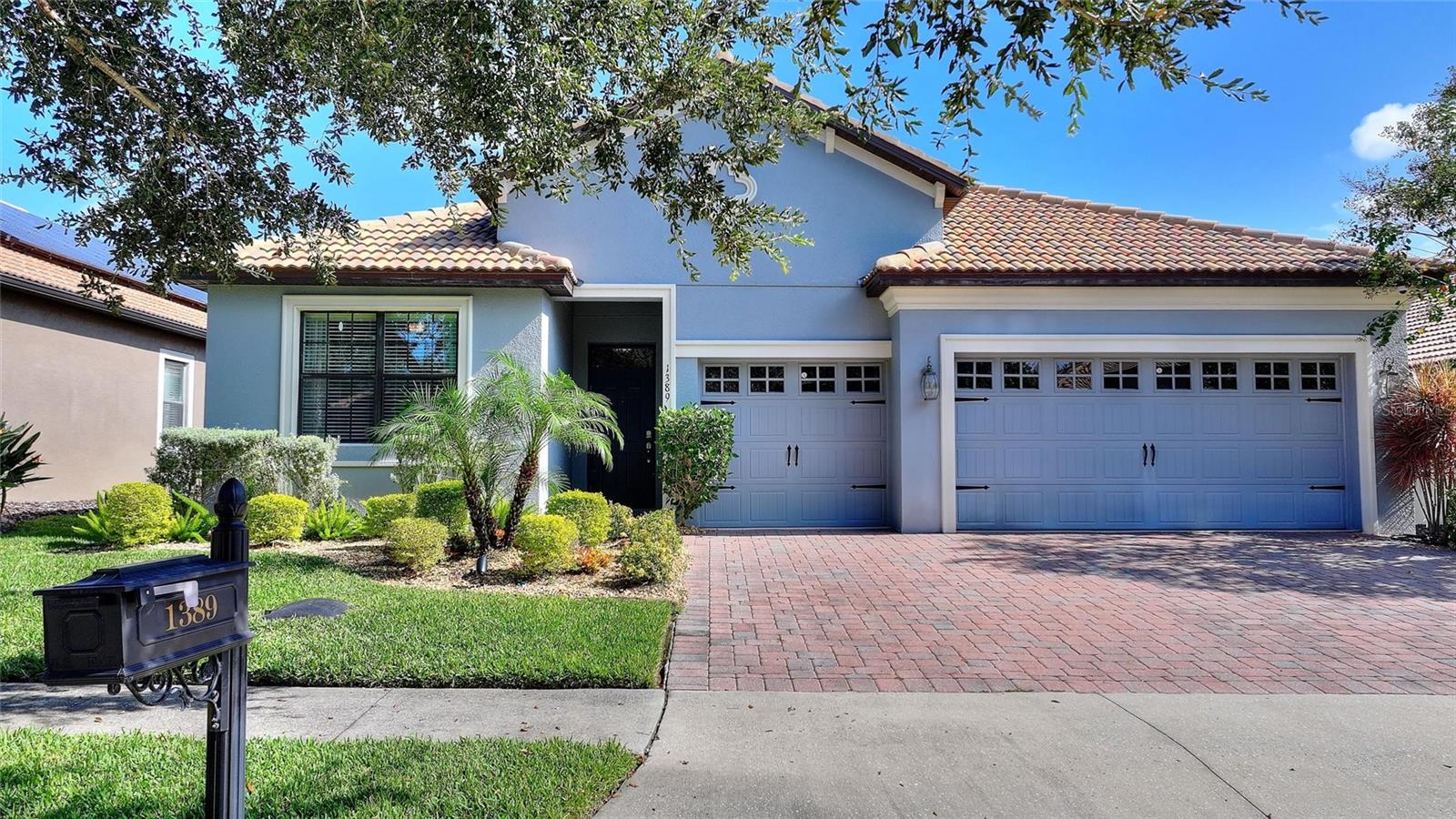 listing main picture