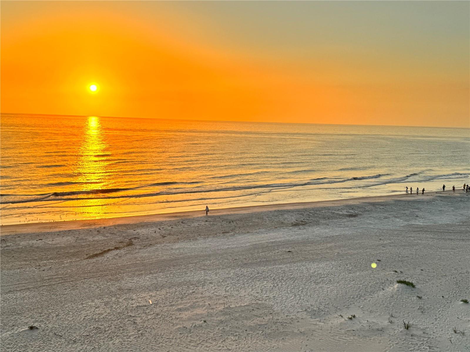 listing main picture