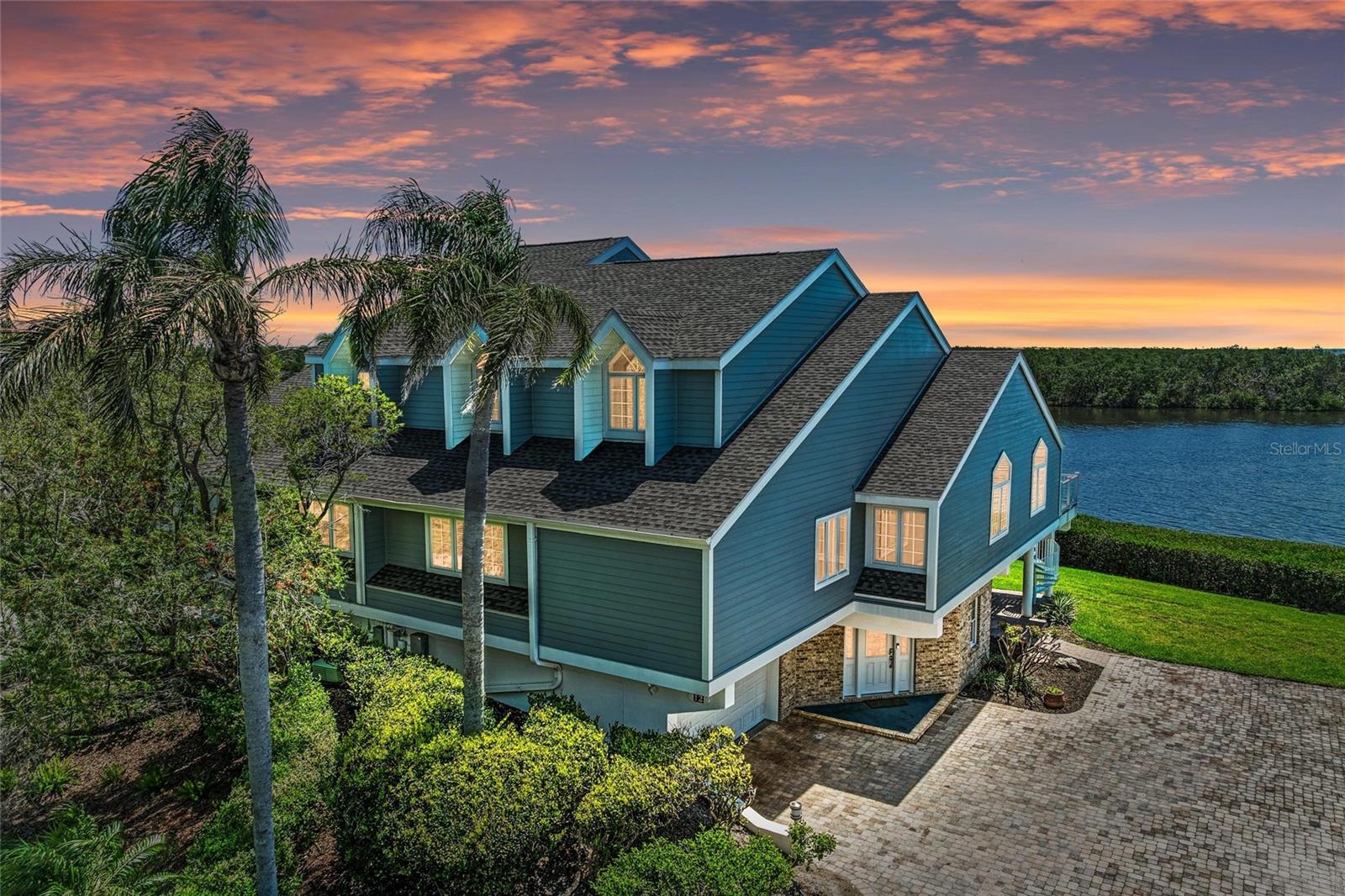 listing main picture