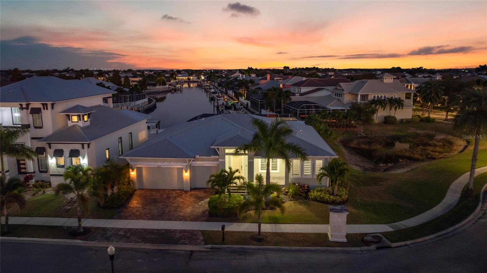 listing main picture