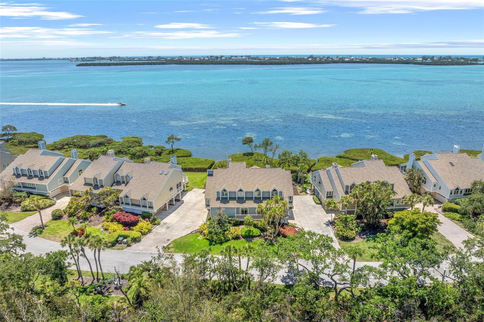 listing main picture