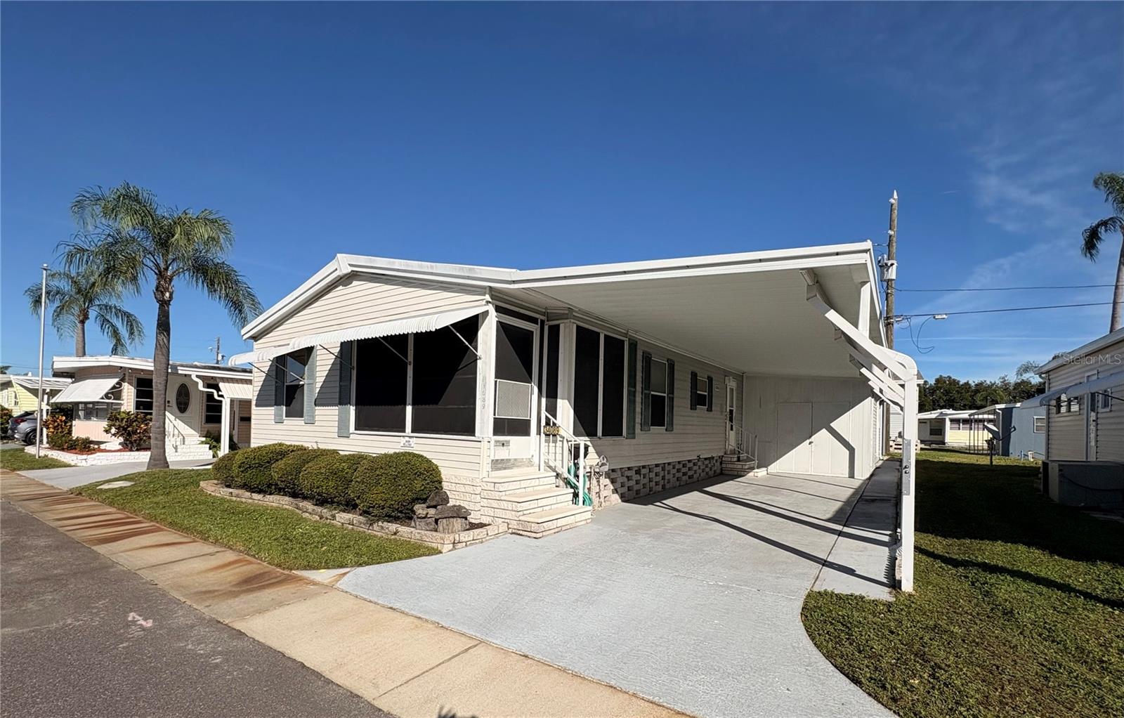 listing main picture