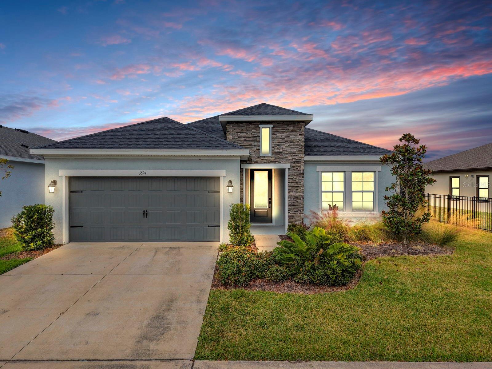 listing main picture