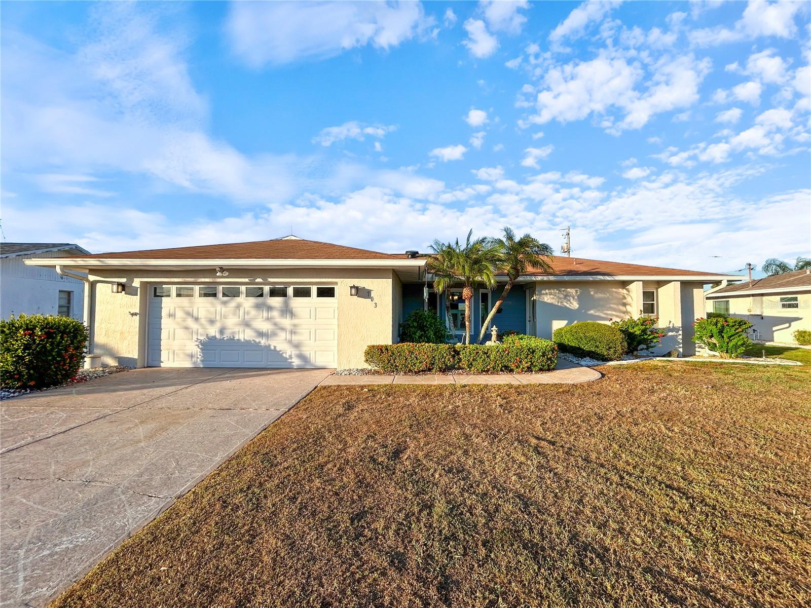 listing main picture