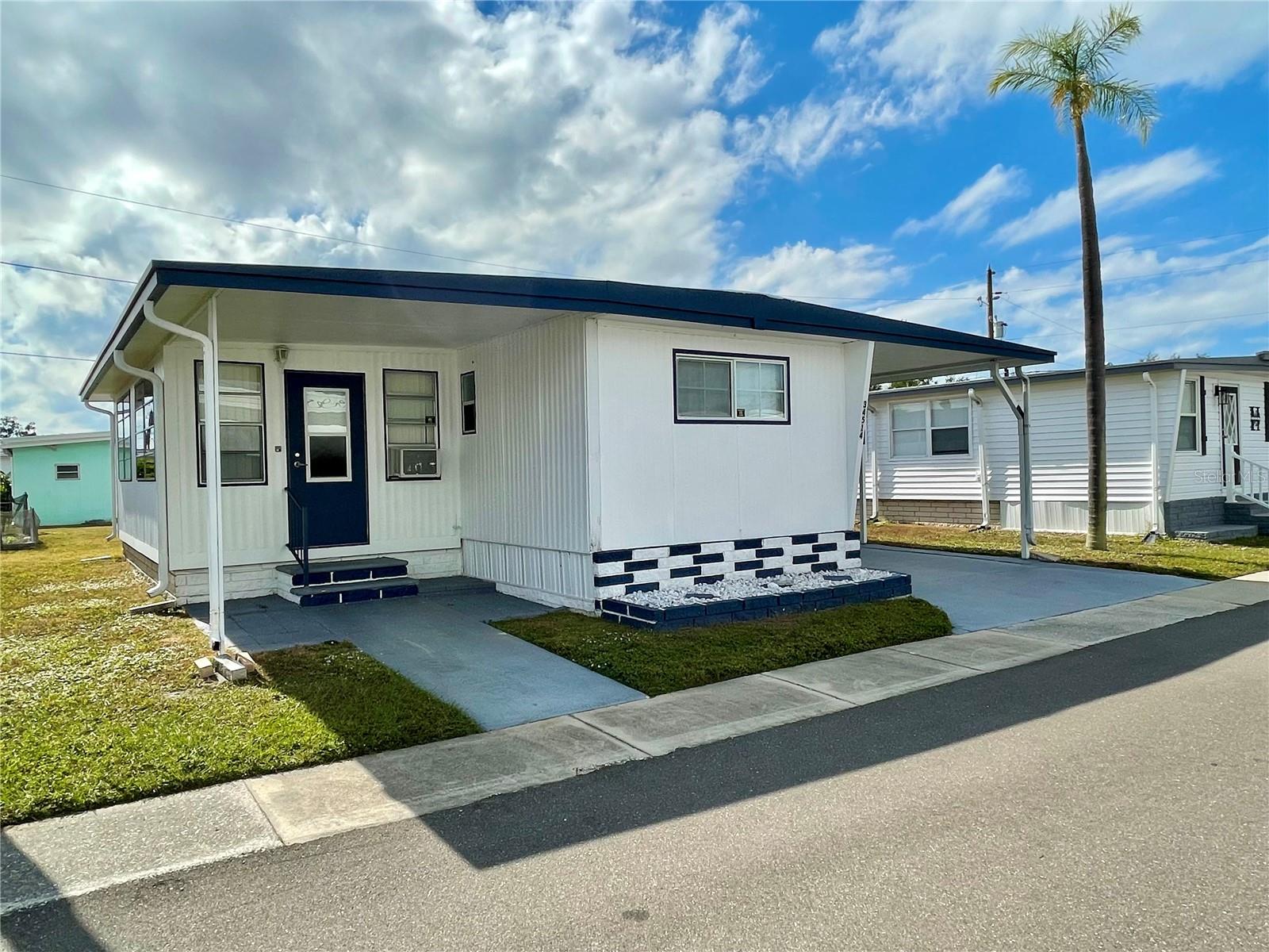 listing main picture