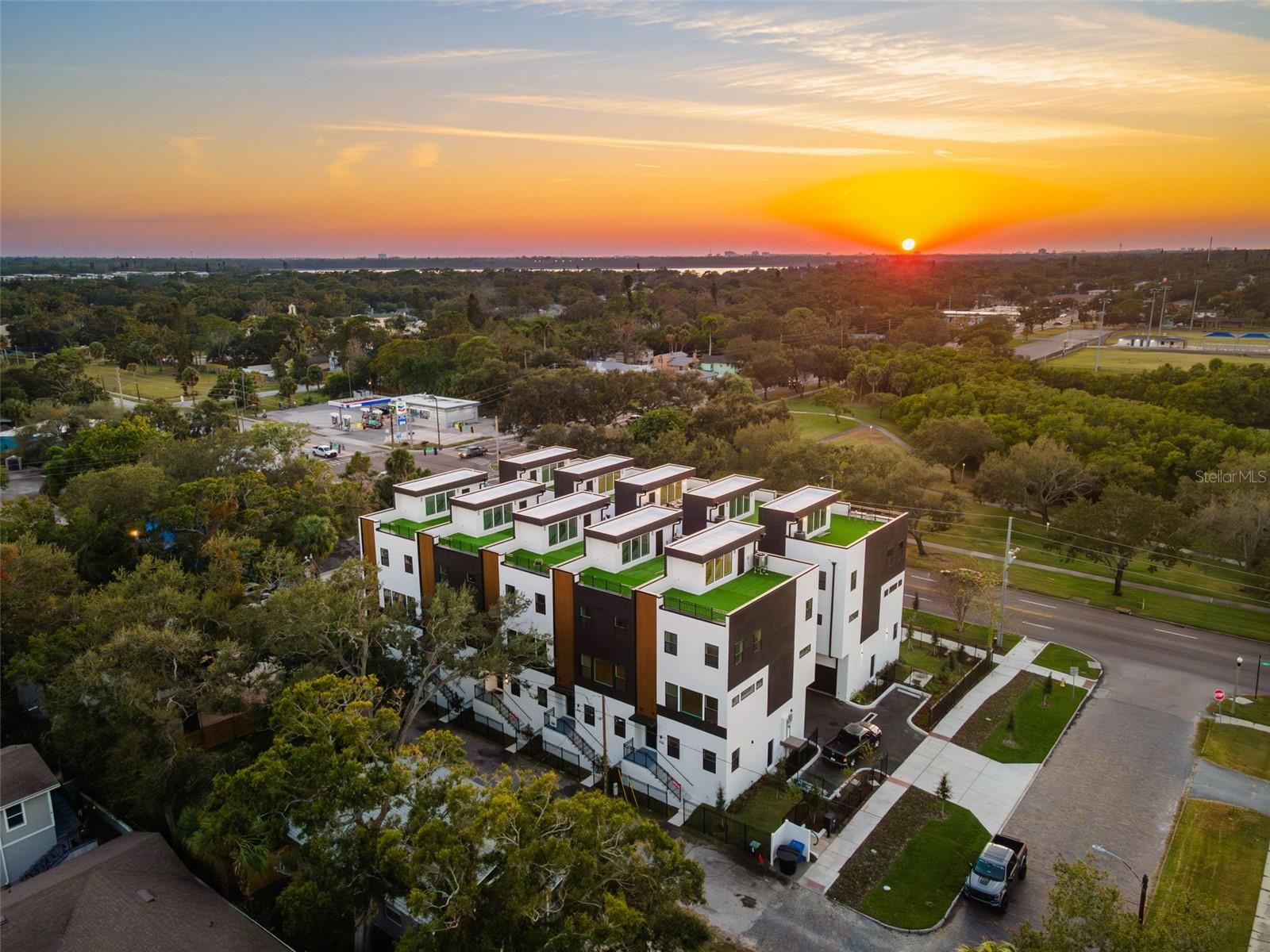 listing main picture