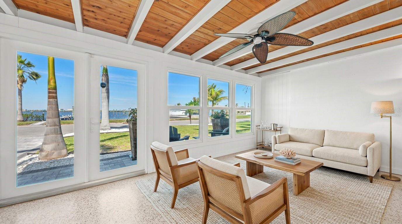 listing main picture