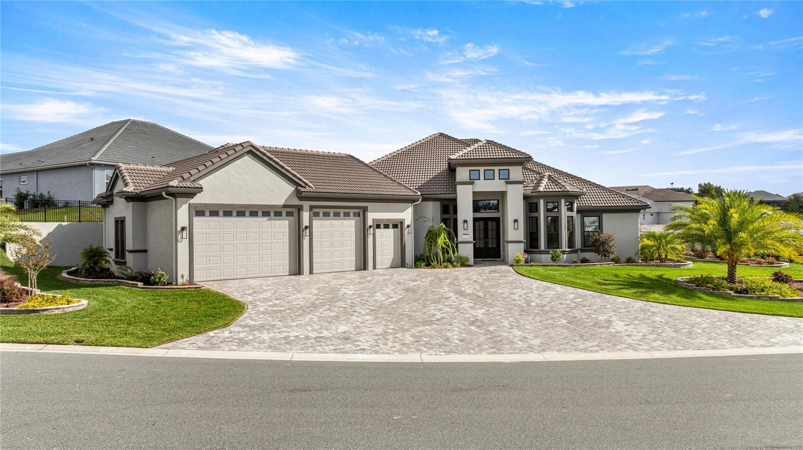 listing main picture