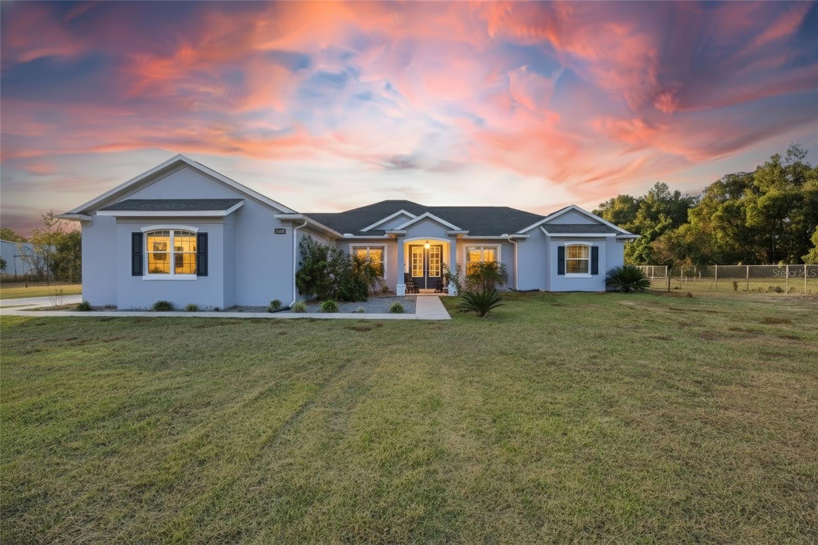 listing main picture