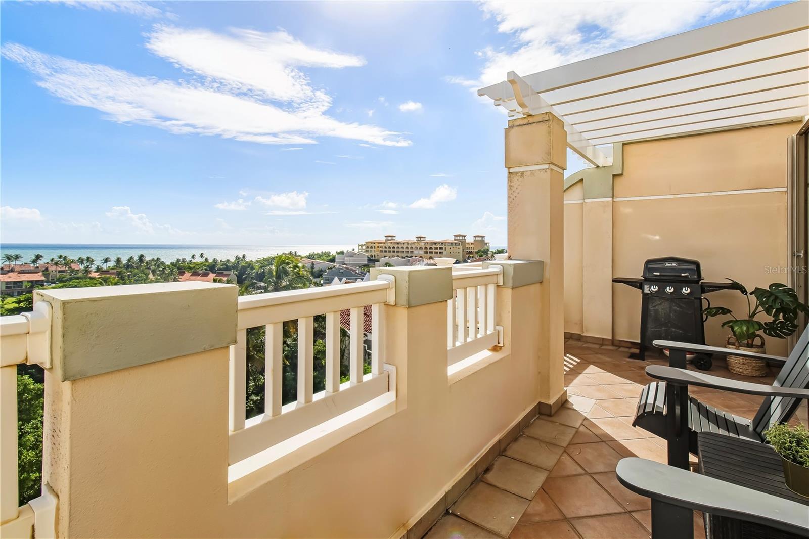 listing main picture