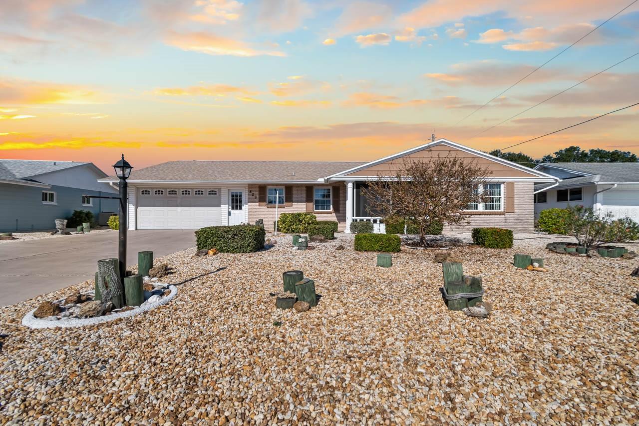 listing main picture