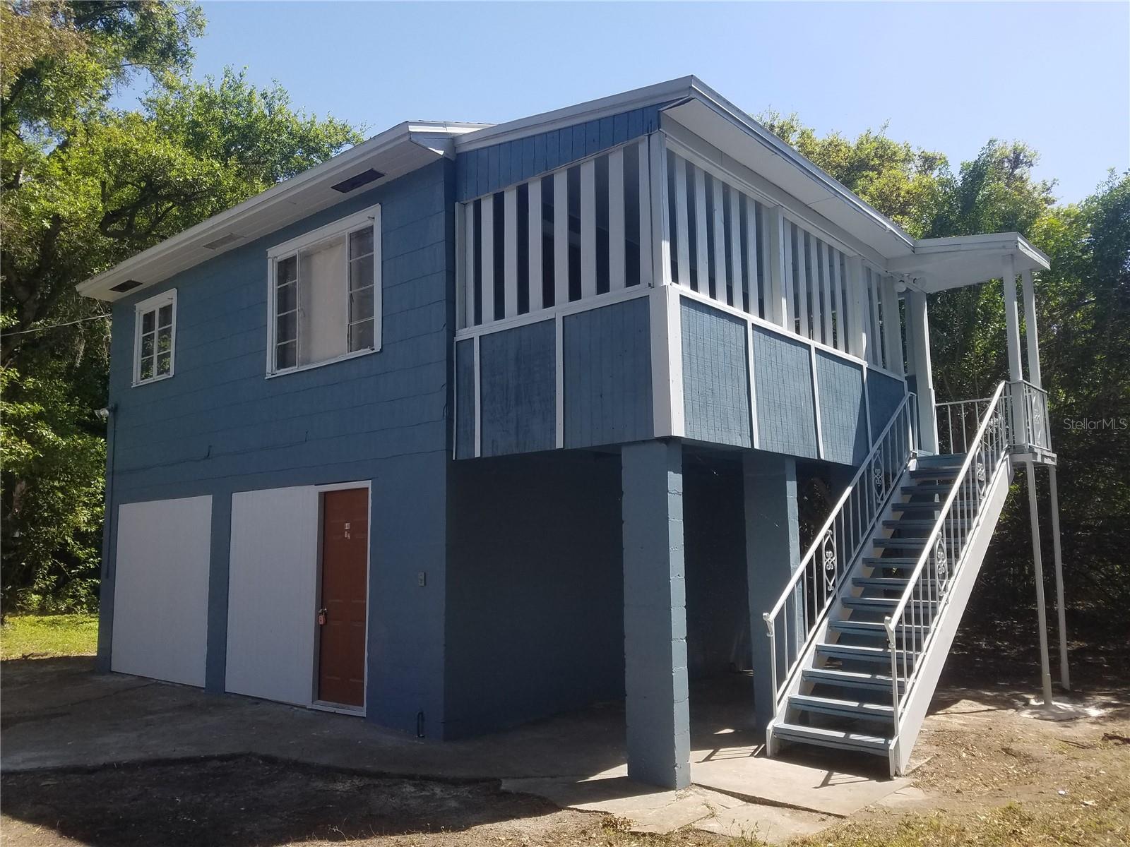 listing main picture