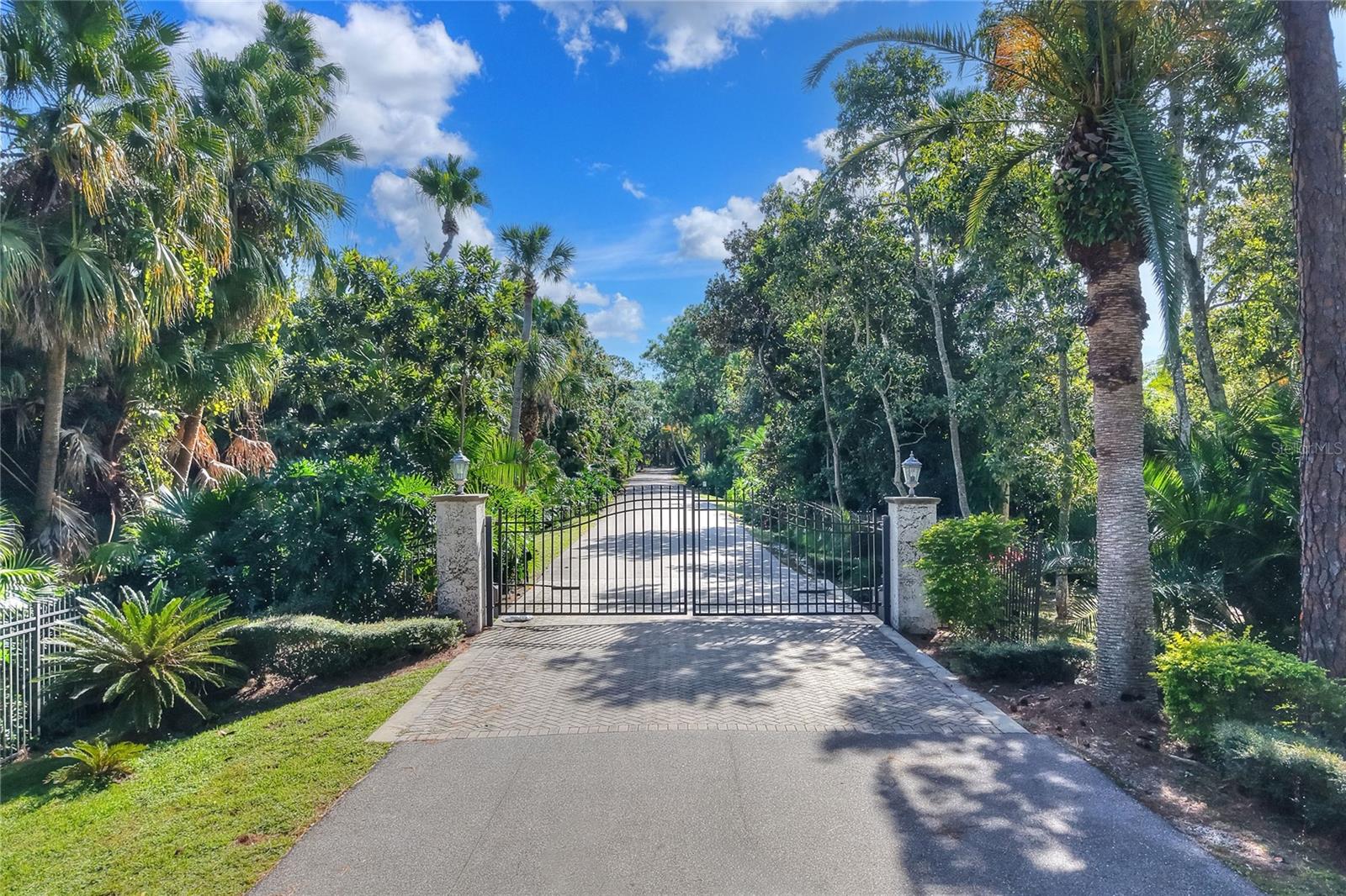 listing main picture