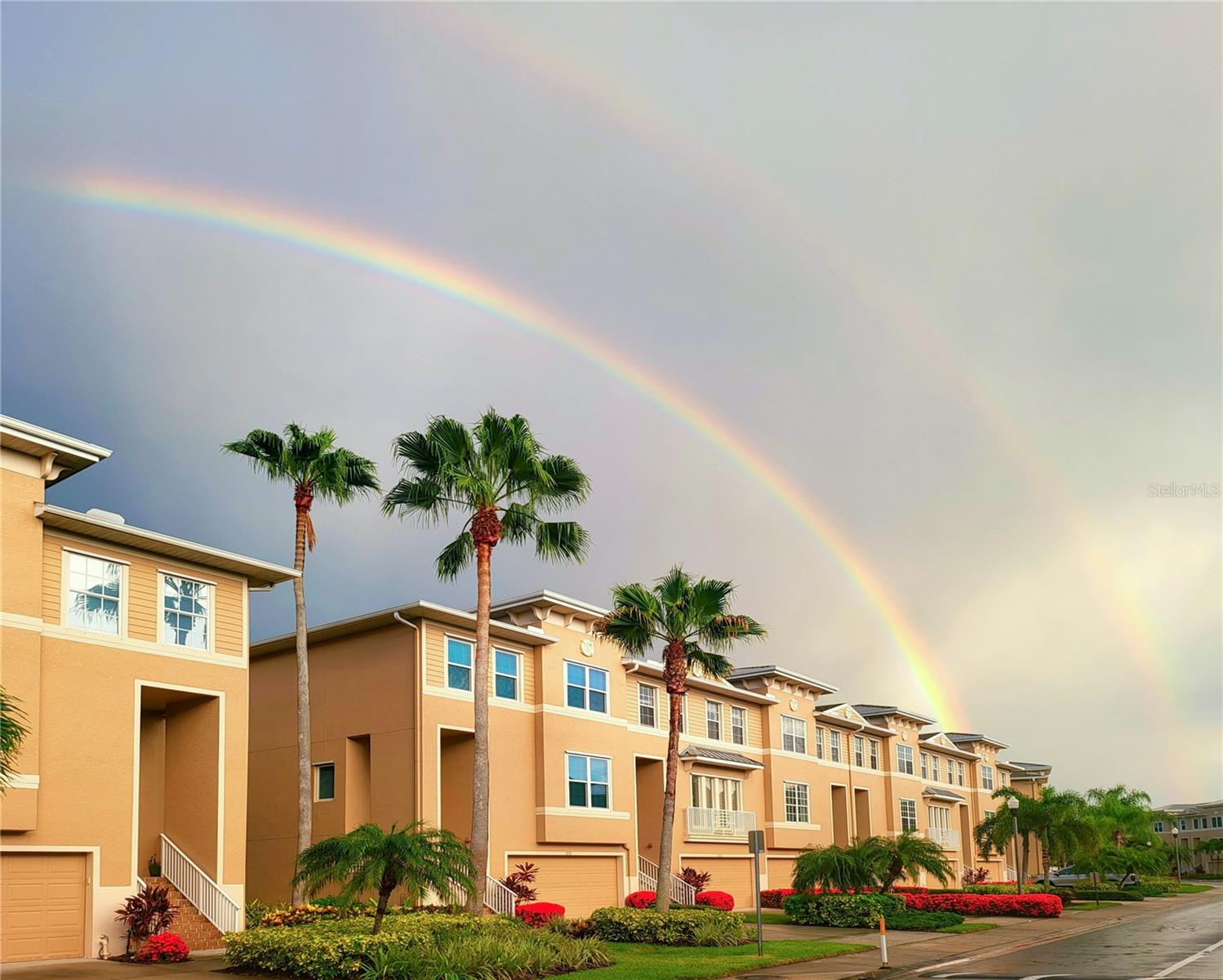 listing main picture