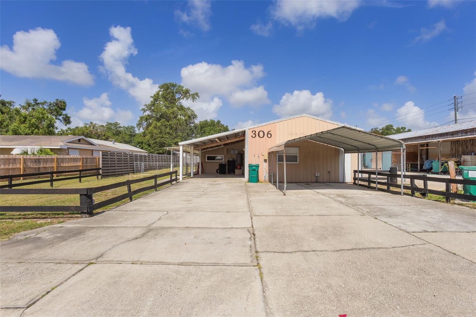 listing main picture