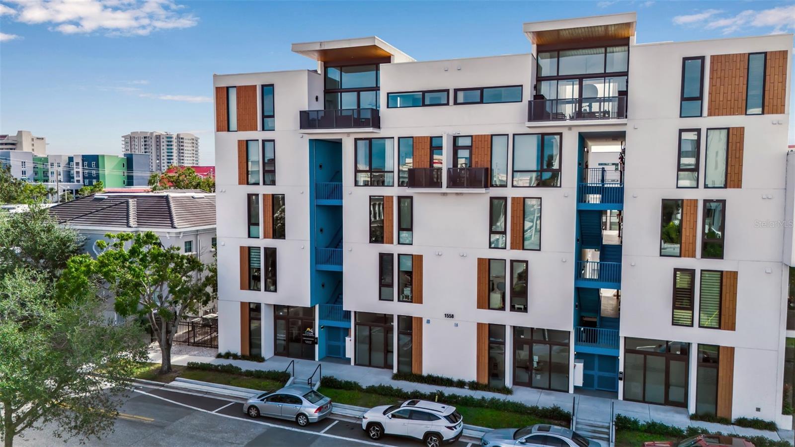 listing main picture