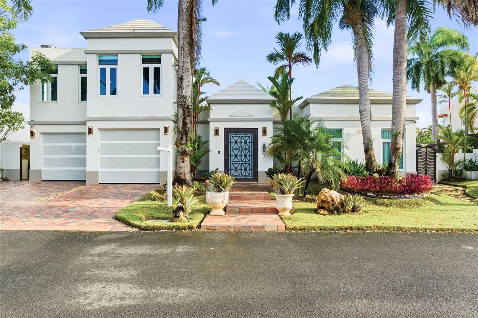 listing main picture