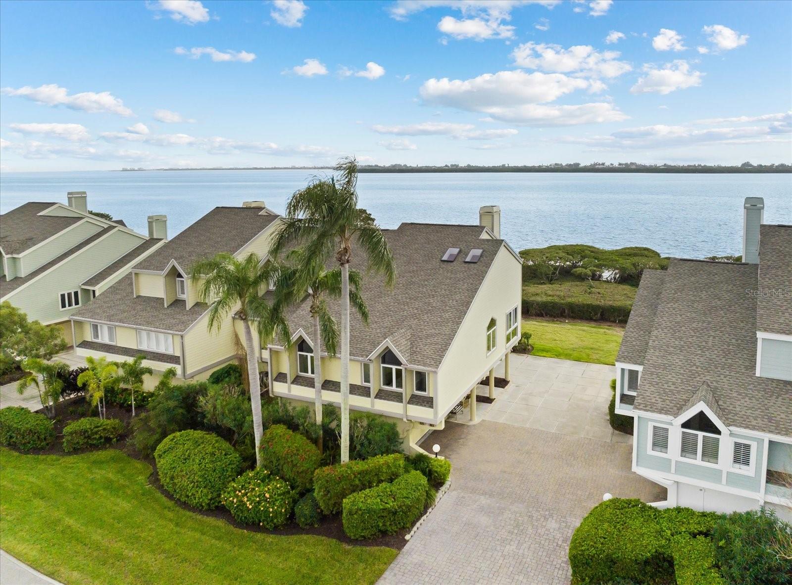 listing main picture