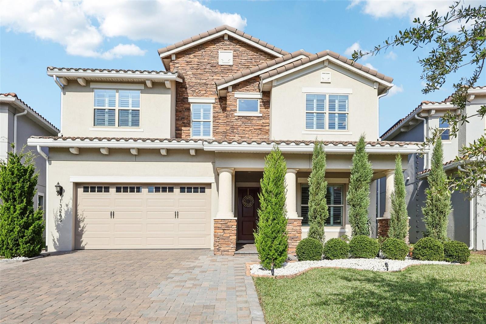 listing main picture