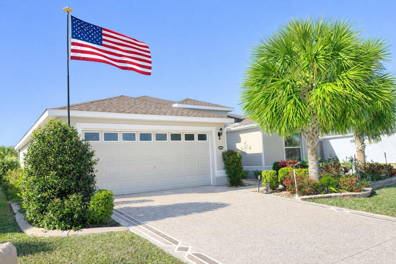 listing main picture