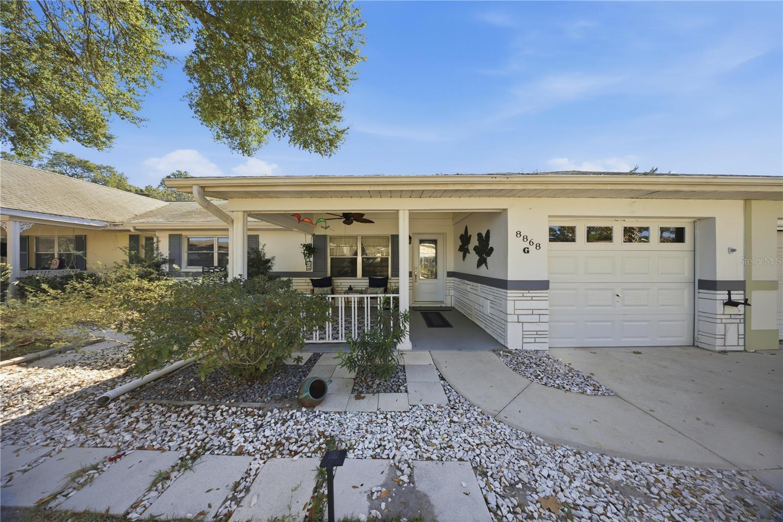 listing main picture