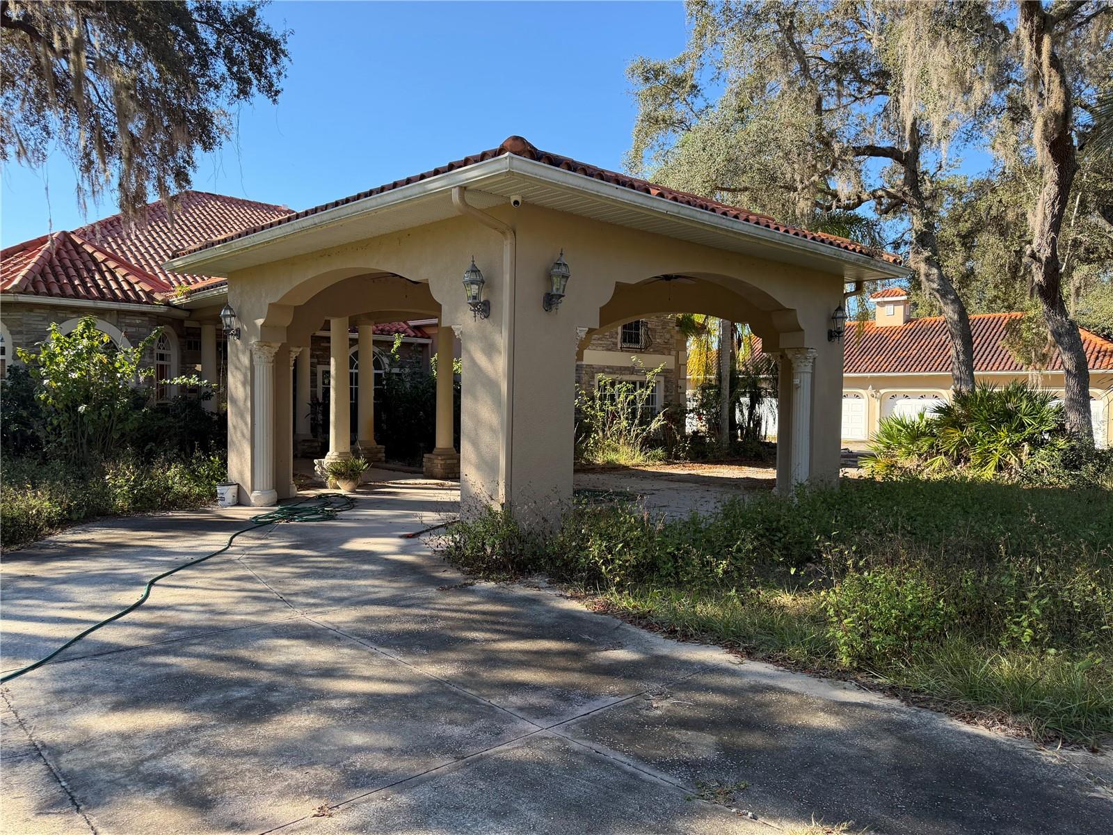 listing main picture