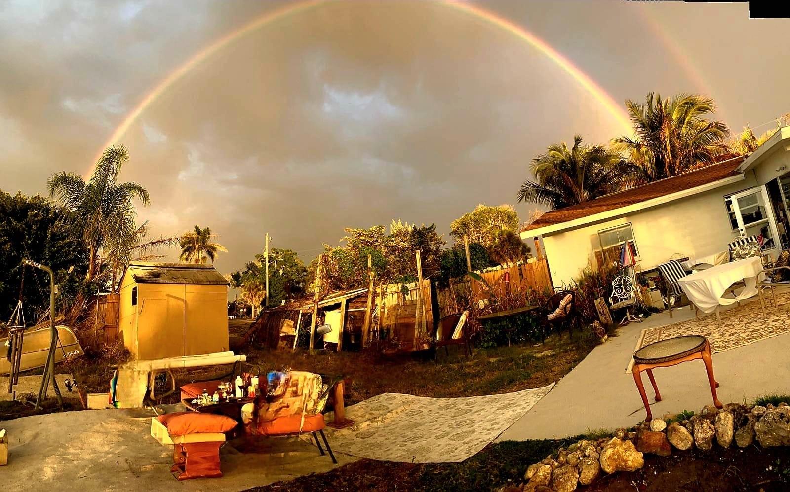 listing main picture