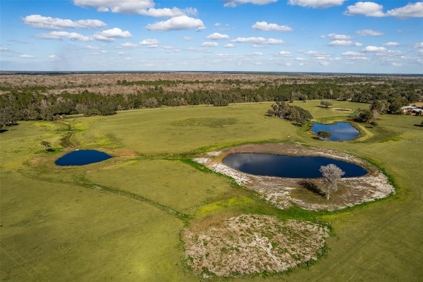 listing main picture