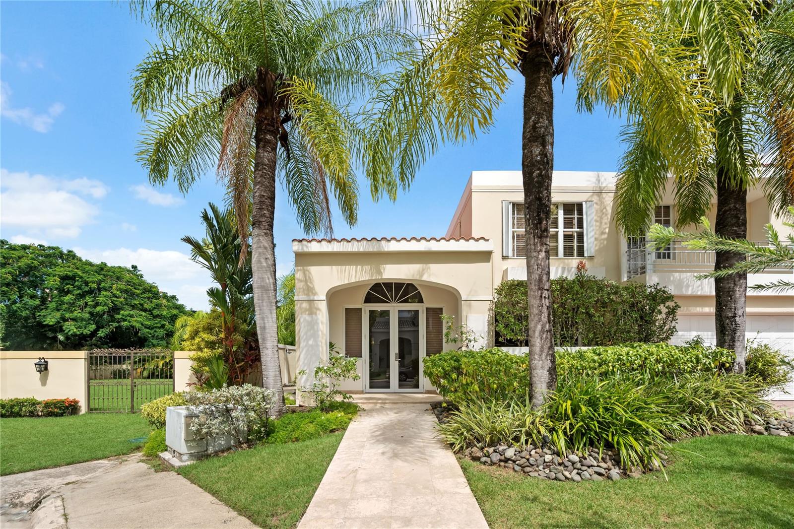 listing main picture