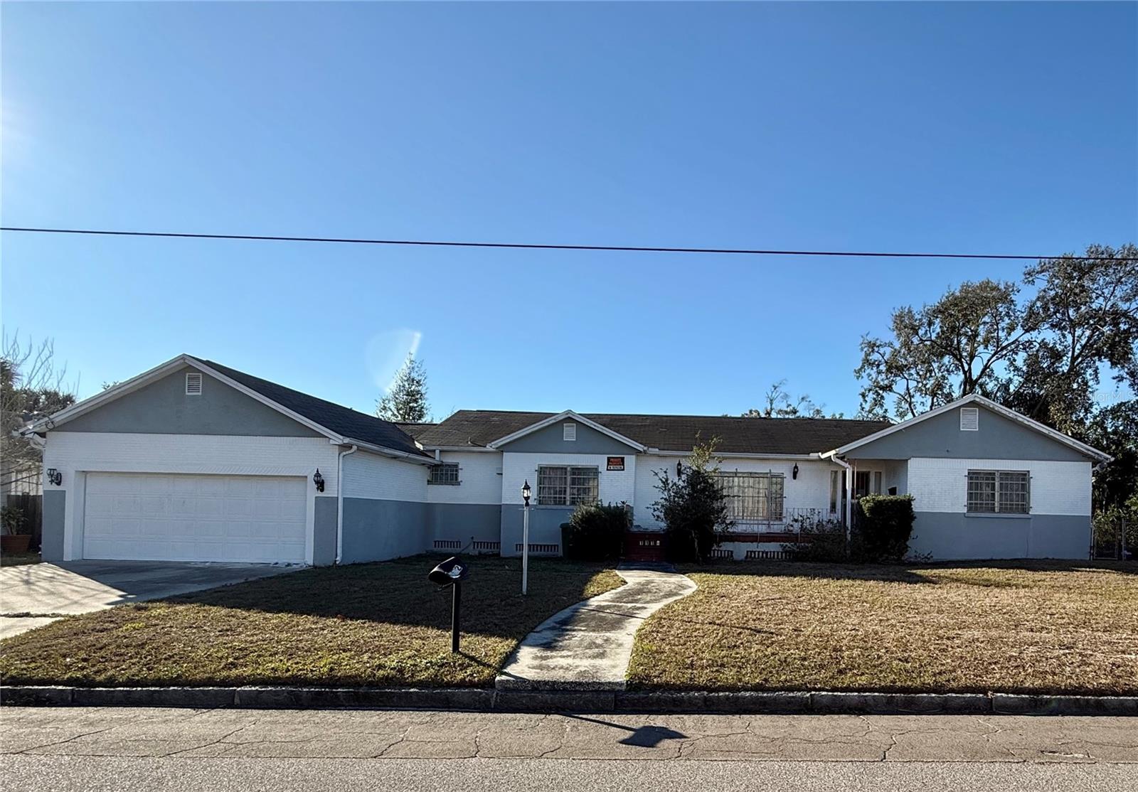 listing main picture