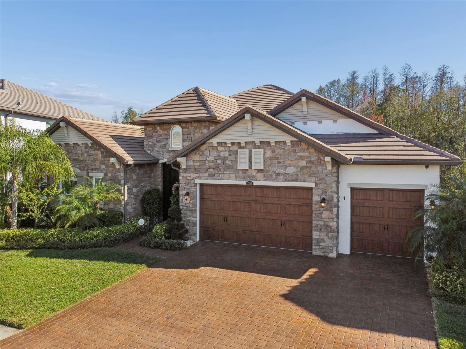 listing main picture