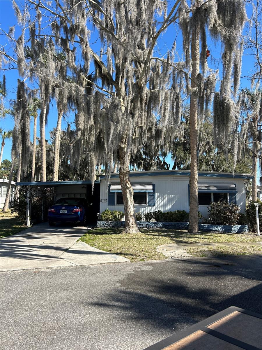 listing main picture